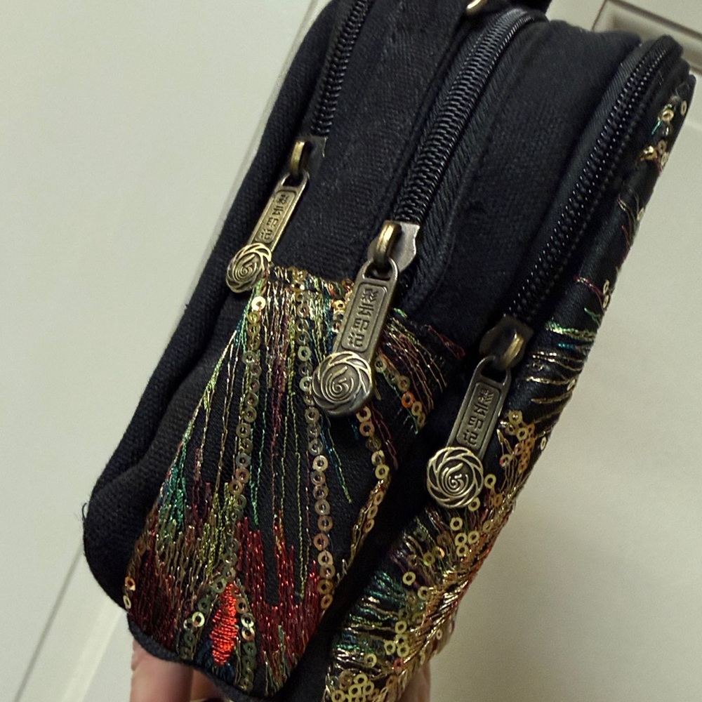 Embroidered Sequin Crossbody Bag 3 zip compartments tp handle vintage unique EUC - Picture 3 of 17